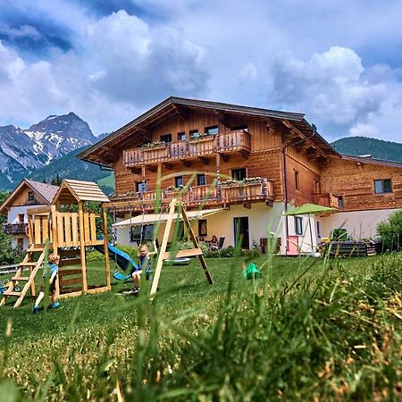 Haus Obermuehle Bed & Breakfast Maria Alm am Steinernen Meer Exterior photo
